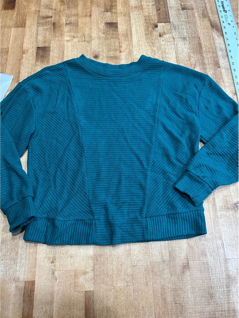 Simply Vera Vera Wang Women's Medium Green Ribbed Pullover Sweater